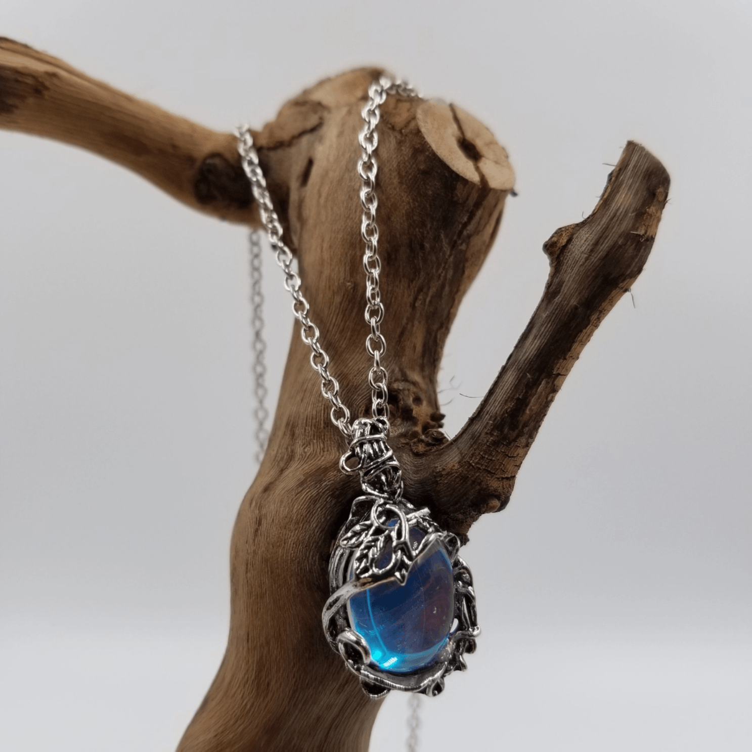 Intricate Wire Wrapped Beautiful Vintage Moonlight Stone Necklace