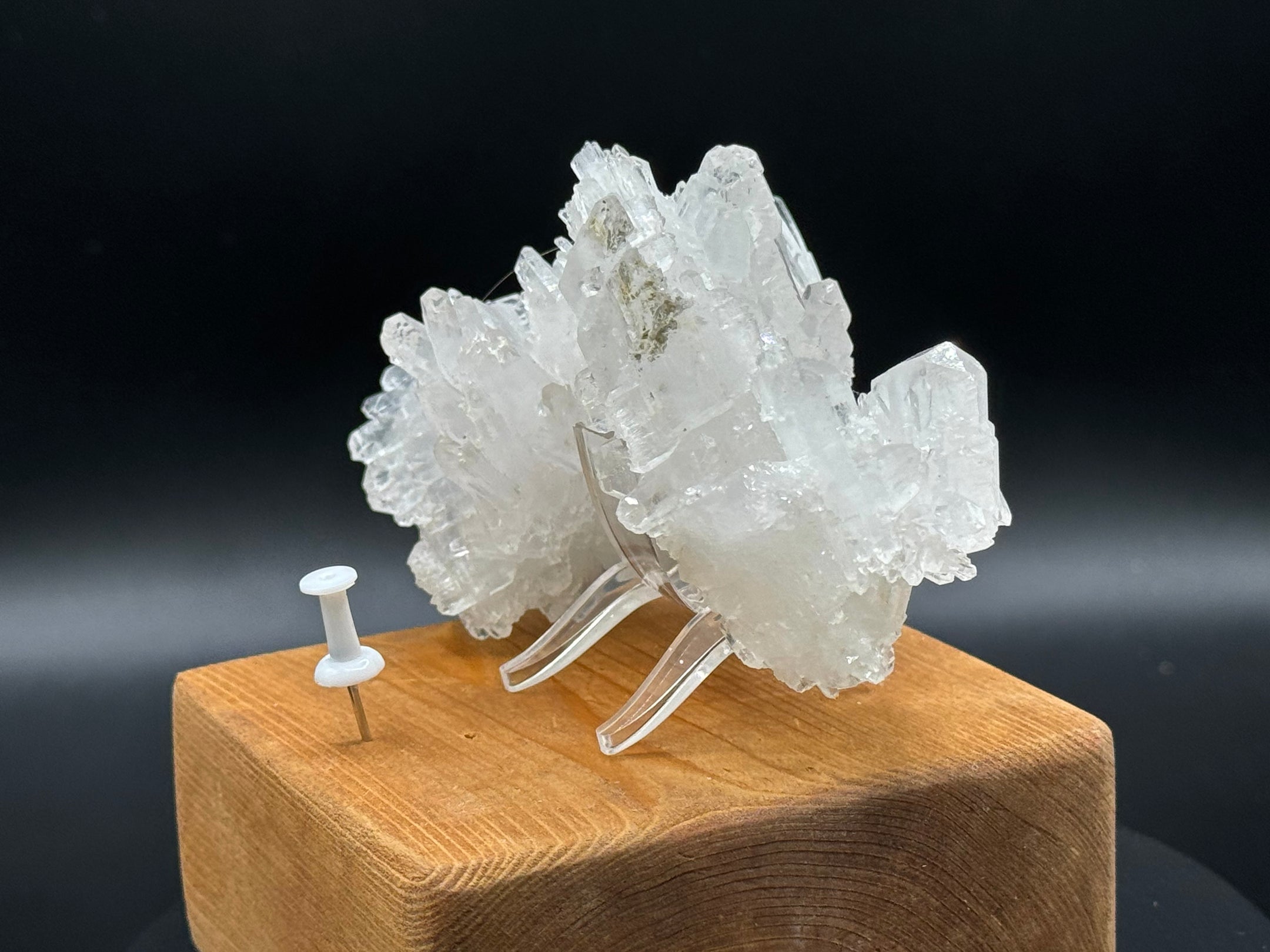 Clear Faden Quartz Cluster from Pakistan, Clear Quartz with Faden Inclusions, A+++ Quality - The Celestial Boutique