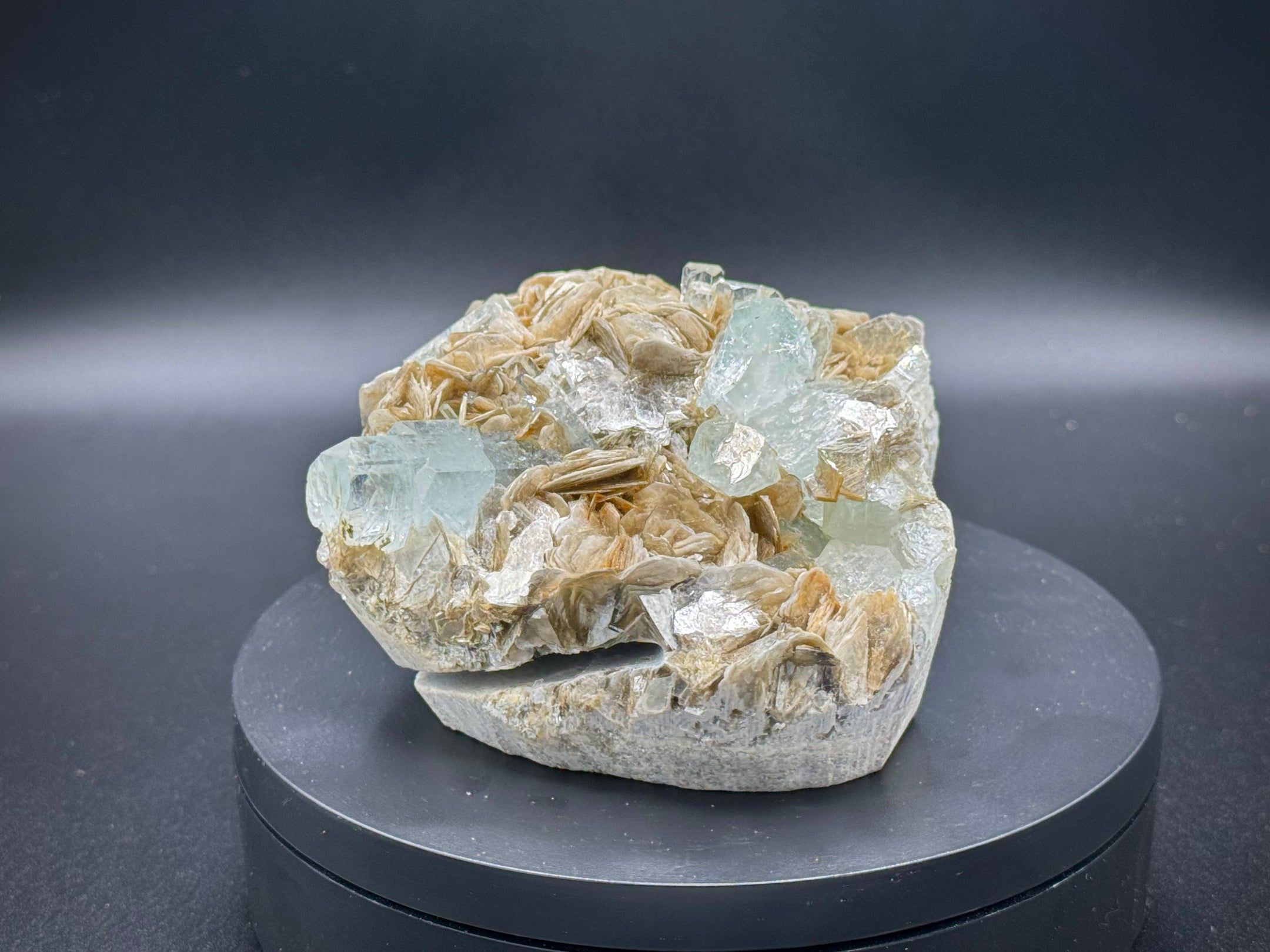 Beautiful Aquamarine with Mica Cluster from Pakistan, Top Grade, A++ Quality - The Celestial Boutique