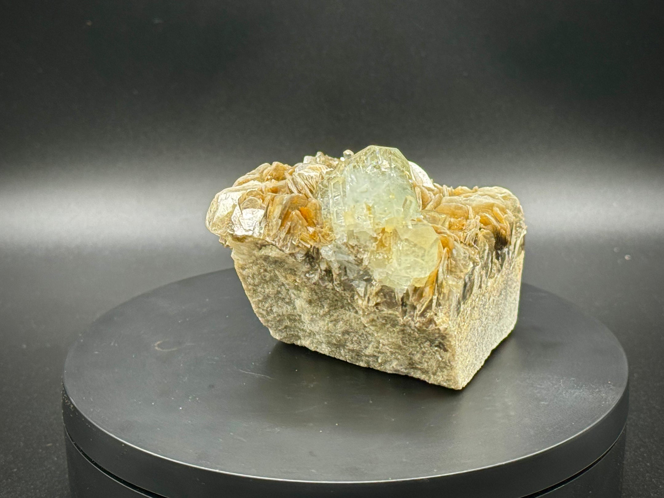 Beautiful Aquamarine with Mica Cluster from Pakistan, Top Grade, A++ Quality - The Celestial Boutique