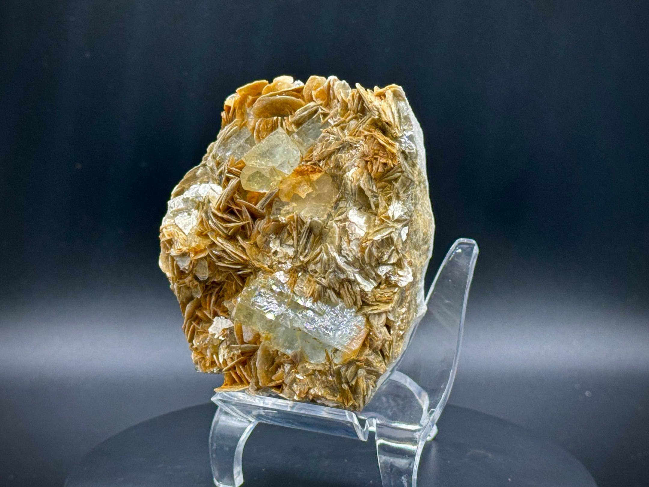 Beautiful Aquamarine with Mica Cluster from Pakistan, Top Grade, A++ Quality - The Celestial Boutique