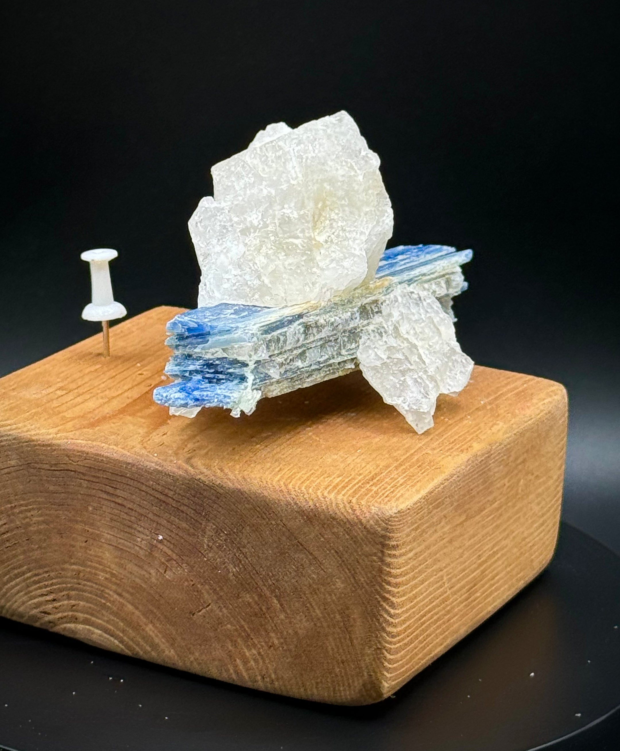 Belle cyanite bleue avec spécimen de quartz du Brésil, 129 grammes, qualité A+++ super extra, pièce unique !