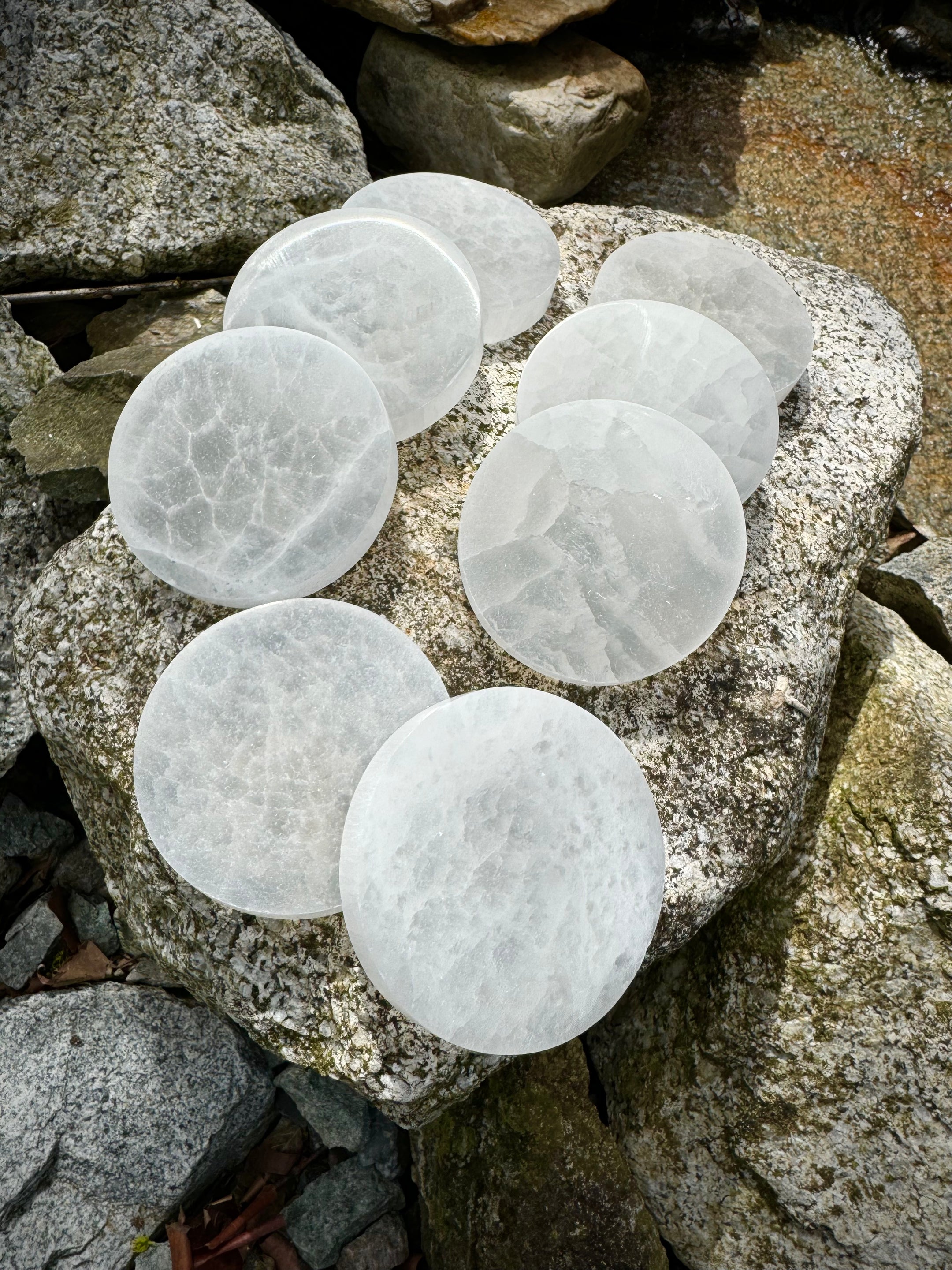 Plaques de charge en sélénite polies du Brésil 3 pouces, grande qualité, haute vibration, charge en cristal