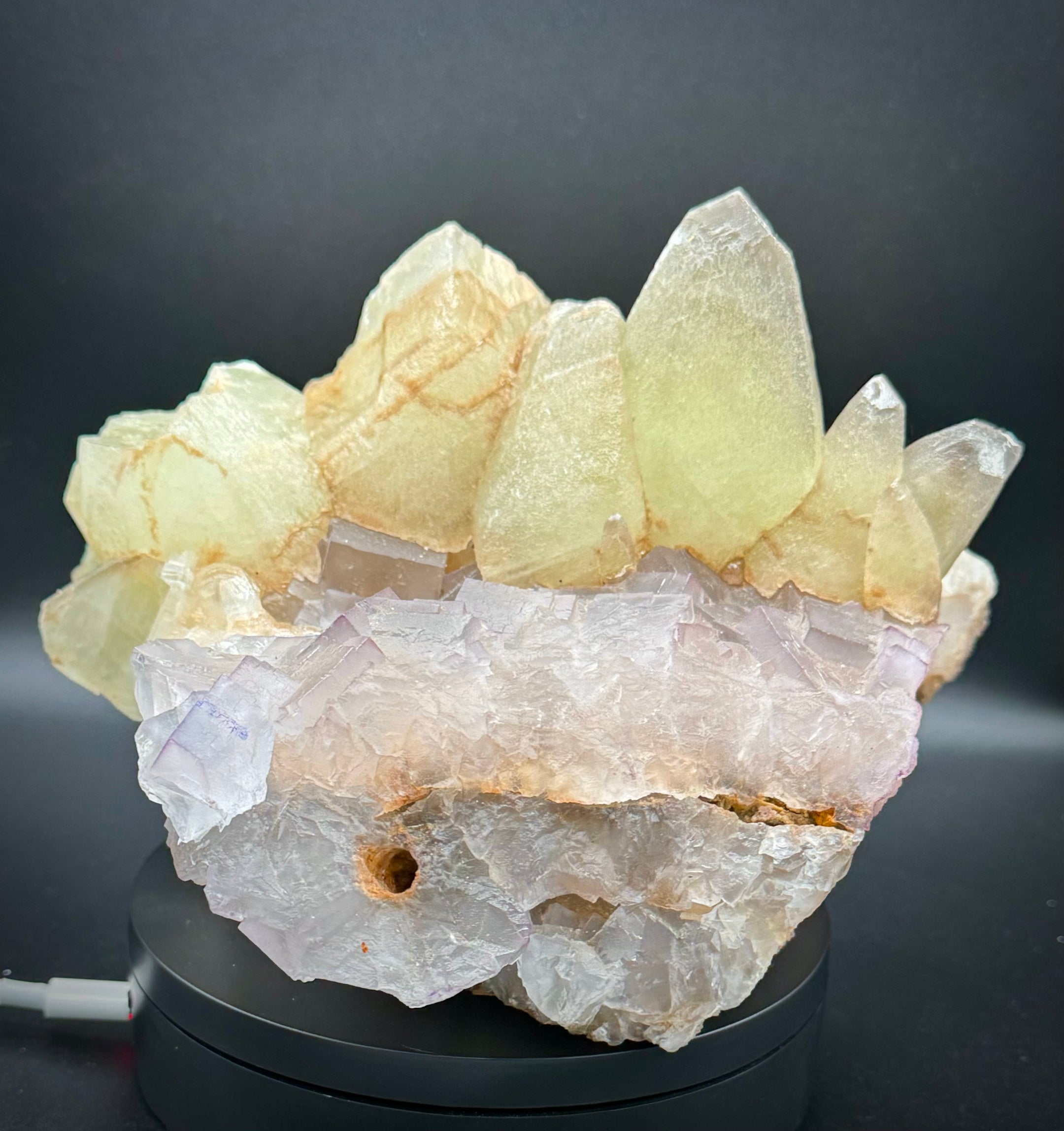 Énorme fluorite violette avec amas de calcite du Pakistan, 3916 grammes, qualité A++