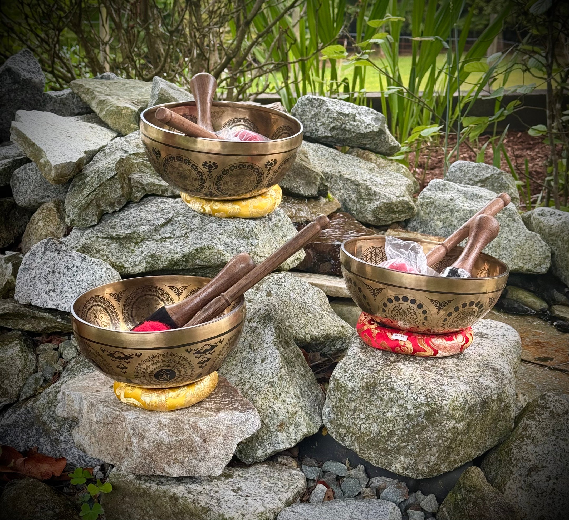 Beautiful Carved Tibetan Singing bowls 4.5 Inch, 4 designs, Handmade from Nepal - The Celestial Boutique